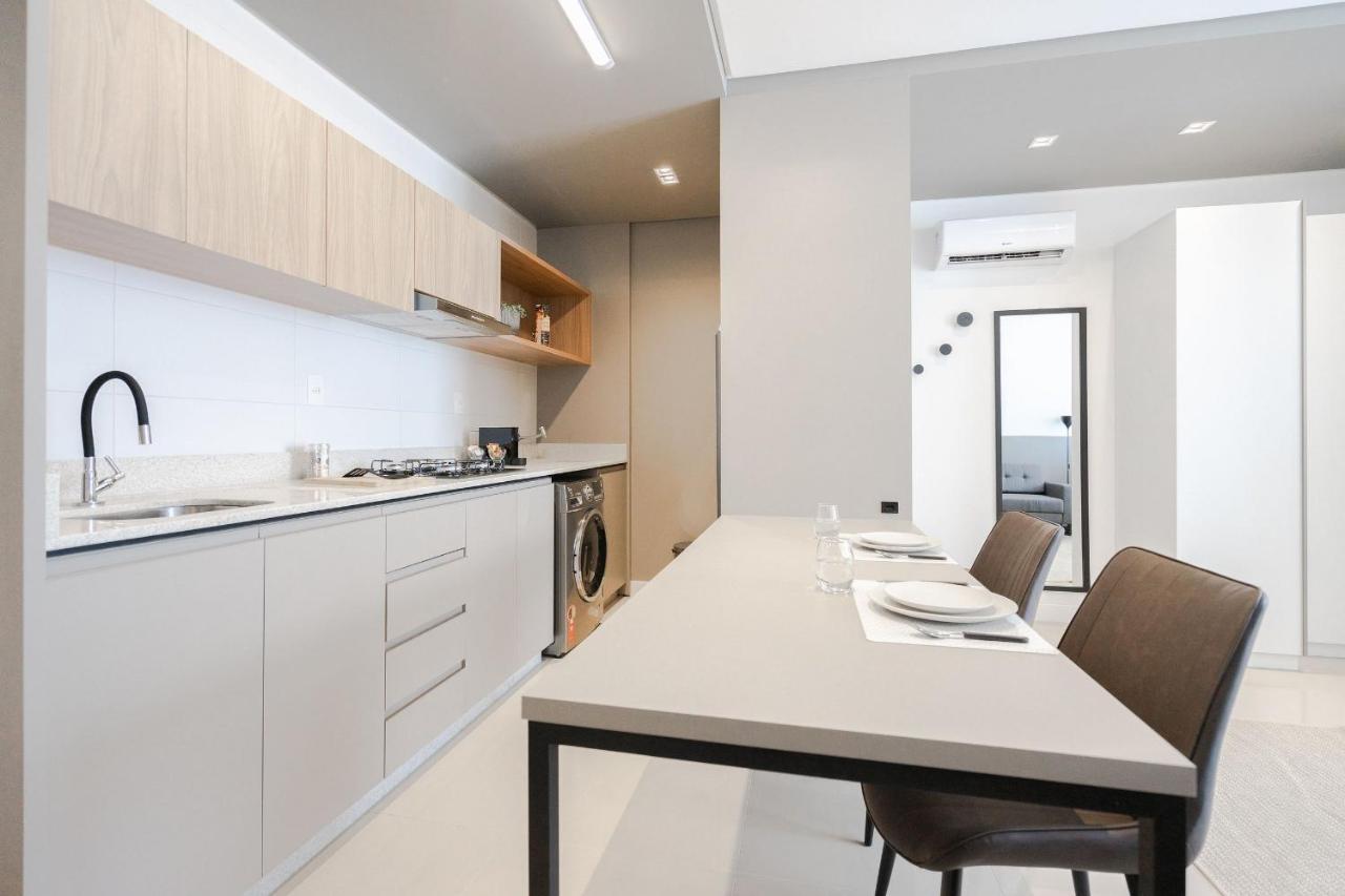 Studio Com Piscina E Vaga Próximo à Beira Mar Norte - Centro * Florianópolis