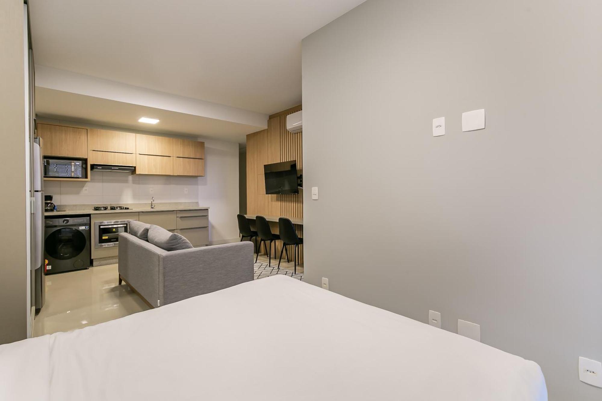 Studio Com Piscina E Vaga Próximo à Beira Mar Norte - Centro * Florianópolis