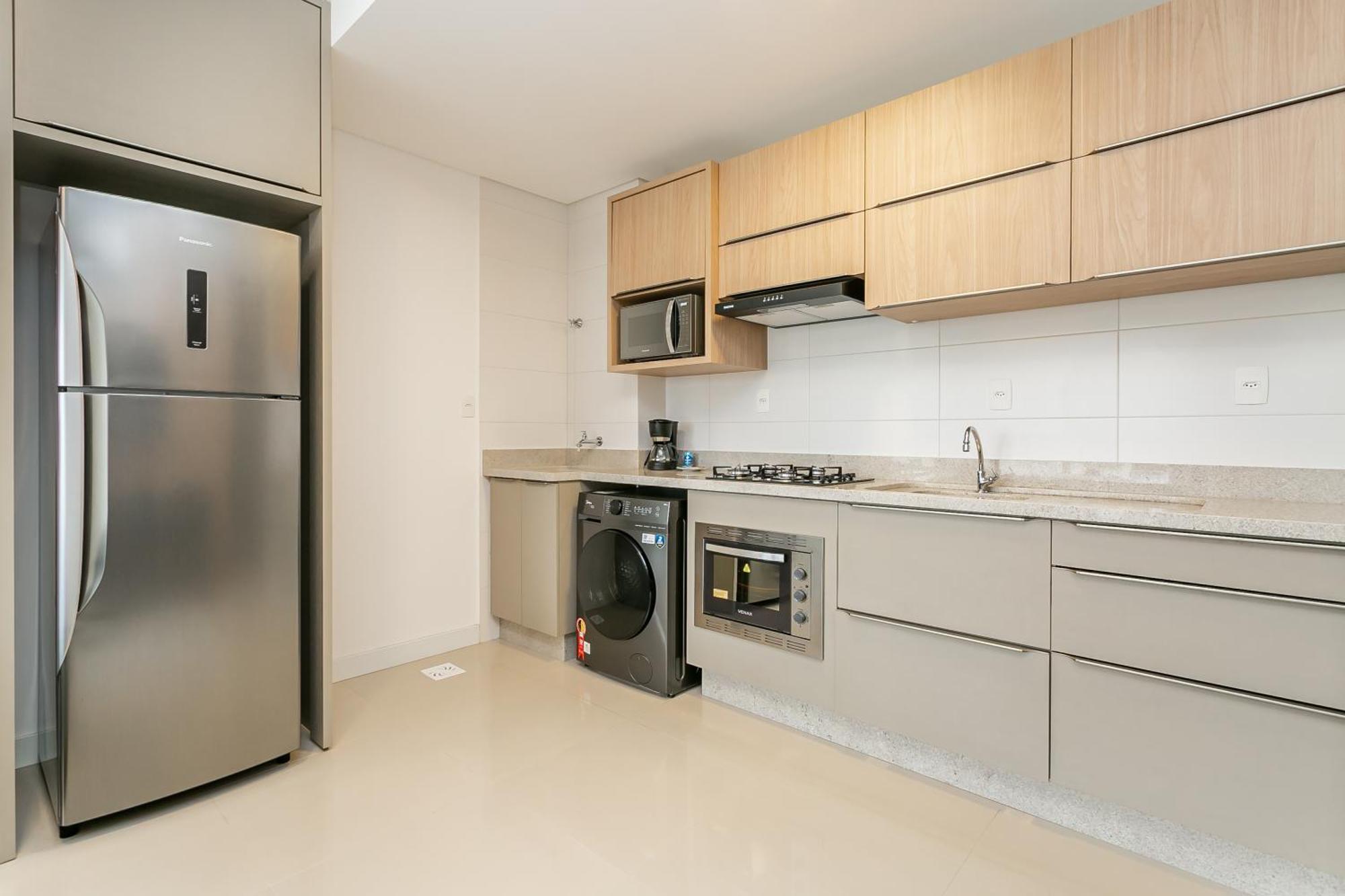 Apartamento Studio Com Piscina E Vaga Próximo à Beira Mar Norte - Centro Florianópolis